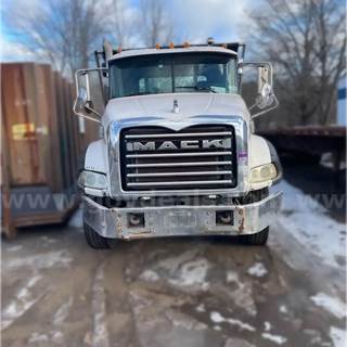 2006 Mack Granite Roll-Off Truck