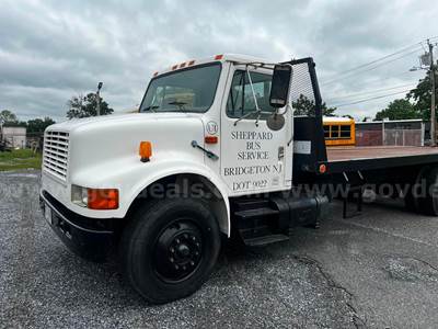 1997 International 6 Speed Tow Truck