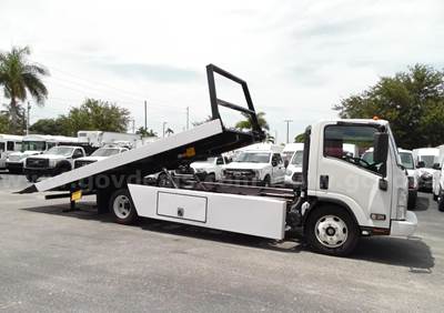 Isuzu NRR Rollback Flatbed Tow Truck   44,687 Miles