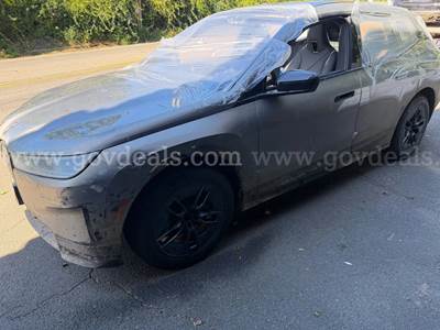 2023 BMW iX