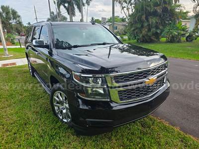 2019 Chevrolet Suburban very clean no reserve