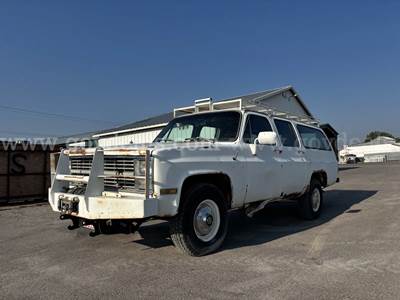1984 Chevrolet Suburban 4x4 SUV