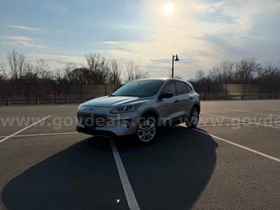 2022 Ford Escape AWD Low Miles