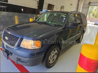 2004 Ford Expedition XLS low miles!!