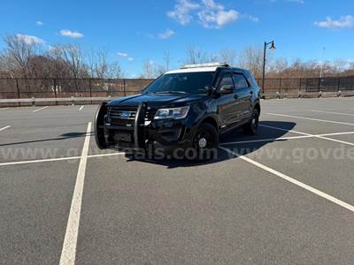 2018 Ford Explorer AWD K9 Unit Equipped with Lights, Siren, Push Bar