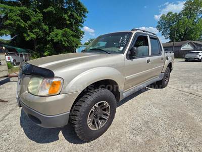 2004 Ford Explorer Sport Trac XLS 2WD