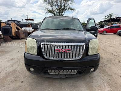 2011 GMC Yukon Denali XL 4WD