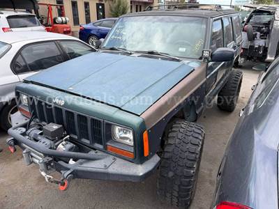1999 Jeep Cherokee Sport 4-Door 4WD
