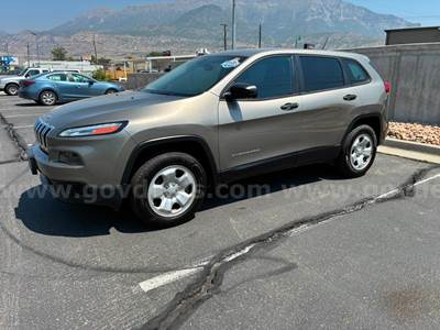 2017 JEEP CHEROKEE RUNS AND DRIVES - SHIPPING AVAILABLE