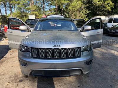 2018 Jeep GRAND CHEROKEE