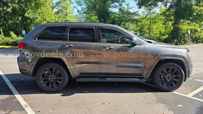2019 Jeep GRAND CHEROKEE
