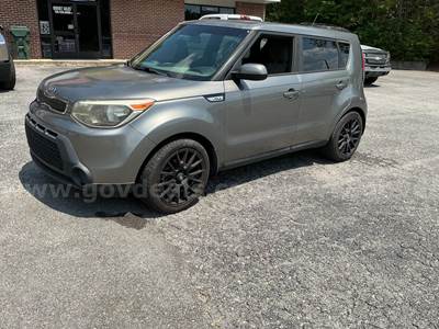 2016 Kia Soul 1.6L-clean title/clean carfax-runs/Automatic/drives great-162k miles