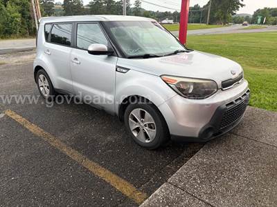 2015 Kia Soul 1.6L-clean title/clean carfax-runs/drives-Automatic
