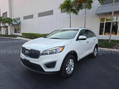 2017 KIA SORENTO AWD 4C 4D SUV 2.4L LX