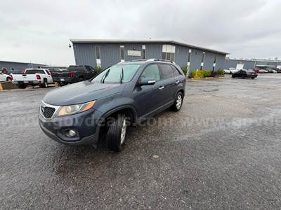 2011 KIA SORENTO RUNS AND DRIVES - SHIPPING AVAILABLE