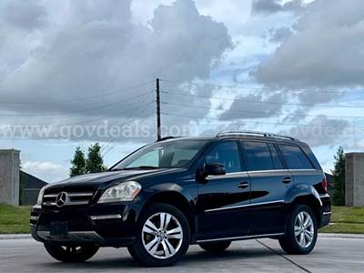 2012 Mercedes-Benz GL-Class GL450 4MATIC **LOW MILES**