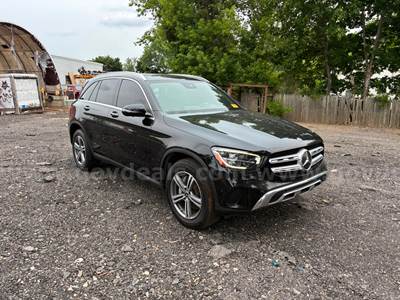 2022 Mercedes-Benz GLC-300