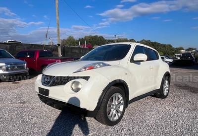 2013 Nissan Juke SV FWD