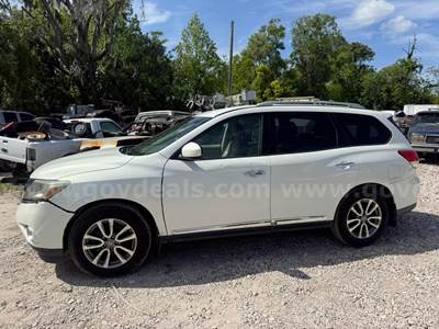 2014 Nissan Pathfinder SL 2WD