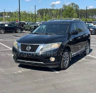 2014 Nissan Pathfinder SL 2WD NO RESERVE LAST BID WINS