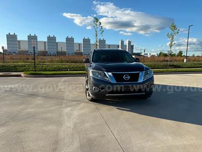 2014 Nissan Pathfinder Platinum 4WD 99K Miles