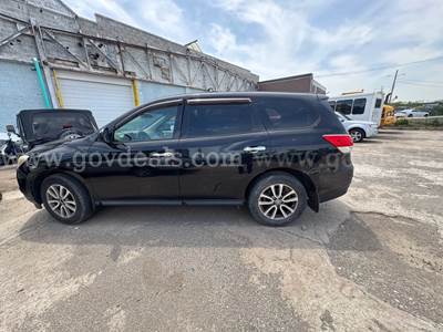 2014 Nissan Pathfinder S 4WD