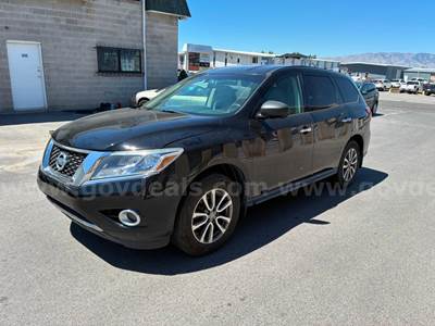 2014 NISSAN PATHFINDER 4WD RUNS AND DRIVES - SHIPPING AVAILABLE