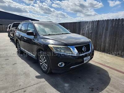 2013 Nissan Pathfinder Platinum 2WD