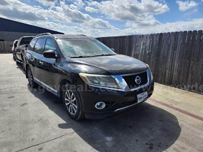 2013 Nissan Pathfinder Platinum 2WD
