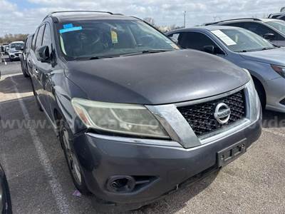 2013 Nissan Pathfinder Platinum 2WD