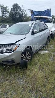 2017 Nissan Pathfinder SL 2WD
