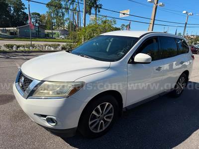 2014 Nissan Pathfinder S 2WD