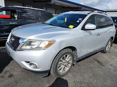 2015 Nissan Pathfinder SV FWD 4D SUV 3.5 6cyl