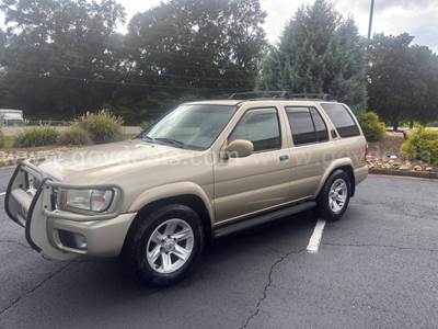 2002 Nissan Pathfinder LE