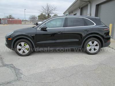 2019 Porsche CAYENNE E-Hybrid