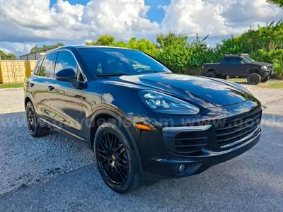2016 Porsche Cayenne TURBO. Can arrange shipping, just pay the driver at delivery.