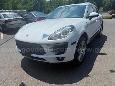 2017 Porsche Macan S