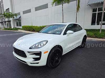 2015 PORSCHE MACAN 4D SUV 3.0L S