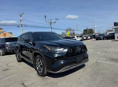 2022 Toyota Highlander XLE AWD