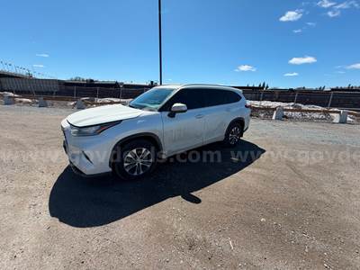 2022 Toyota Highlander Hybrid XLE