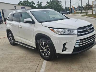 2017 TOYOTA HIGHLANDER XLE