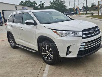 2017 TOYOTA HIGHLANDER XLE