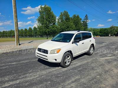 2007 Toyota RAV4 4WD SUV 4DR 2.4L L4 with 205K miles