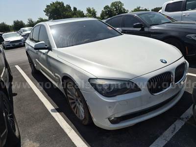 2009 BMW 7-Series 750i RWD 4D Sedan 4.4 8cyl.