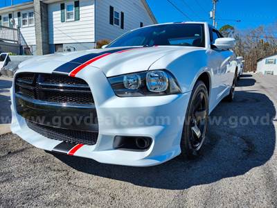 2013 Dodge Charger V8 Hemi Pursuit ***See Test Drive Video***