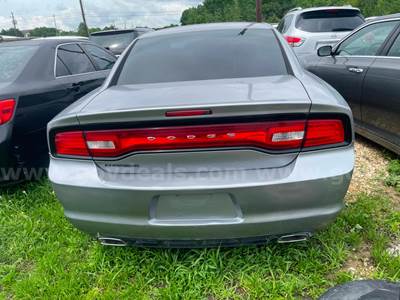 2013 Dodge Charger SE RWD 4D Sedan 3.6 6cyl.