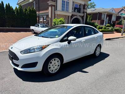 2016 Ford Fiesta S Sedan