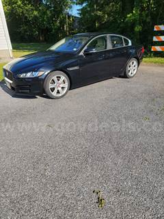 2017 Jaguar XE Premium Sedan