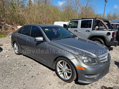 2013 Mercedes-Benz C-Class C250 Luxury Sedan