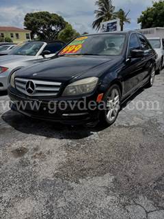 2011 Mercedes-Benz C-Class C300 Luxury Sedan